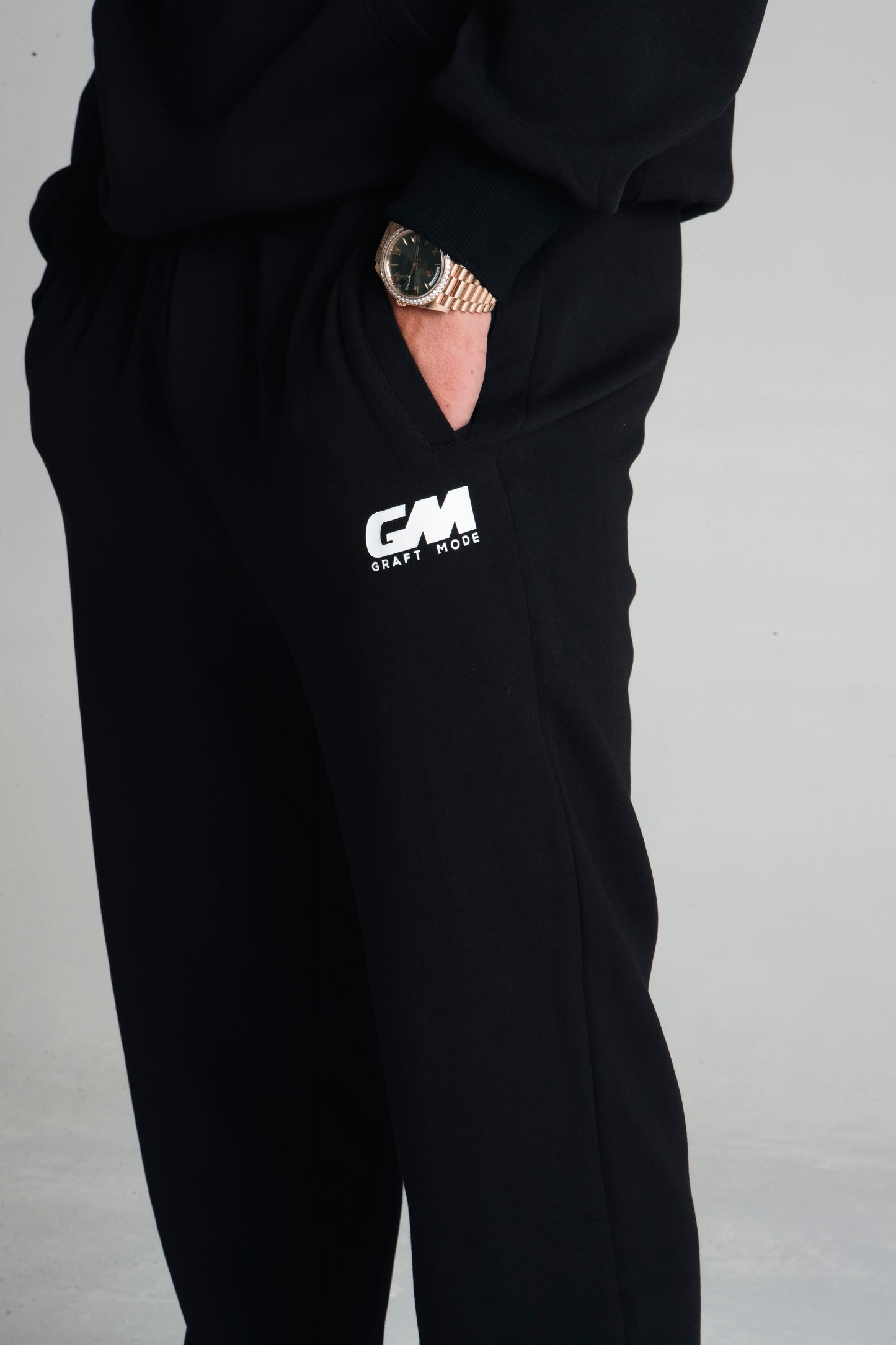 Graft Mode Black Pull over Bottoms